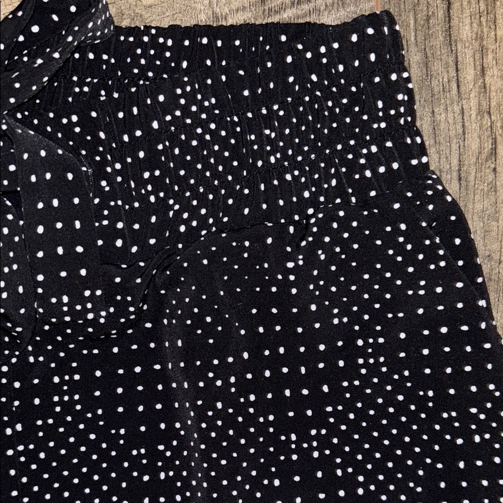 💜💜 Black and White Polka Dot Adorable Capri Summer Jogger Dress Pants - Picture 5 of 10